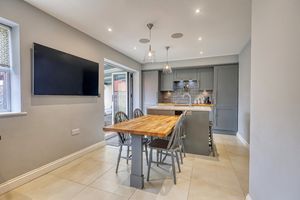 Kitchen/Diner- click for photo gallery